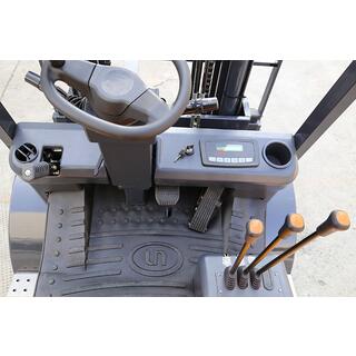 N Series 1.5T-3.5T 4-Wheel Electric Forklift image 4