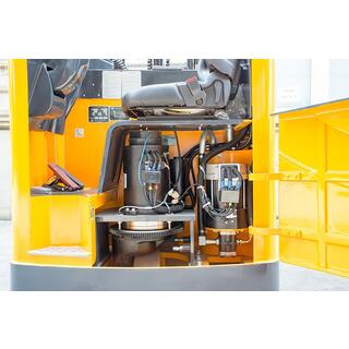 Double Deep Reach Truck image 5