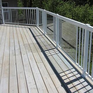 Aluminum Framed Glass Railing image 3