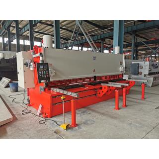 E21 Hydraulic Shearing Machine With Front Feeding Device image 2