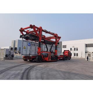 Multifunctional Container Straddle Carrier image 8