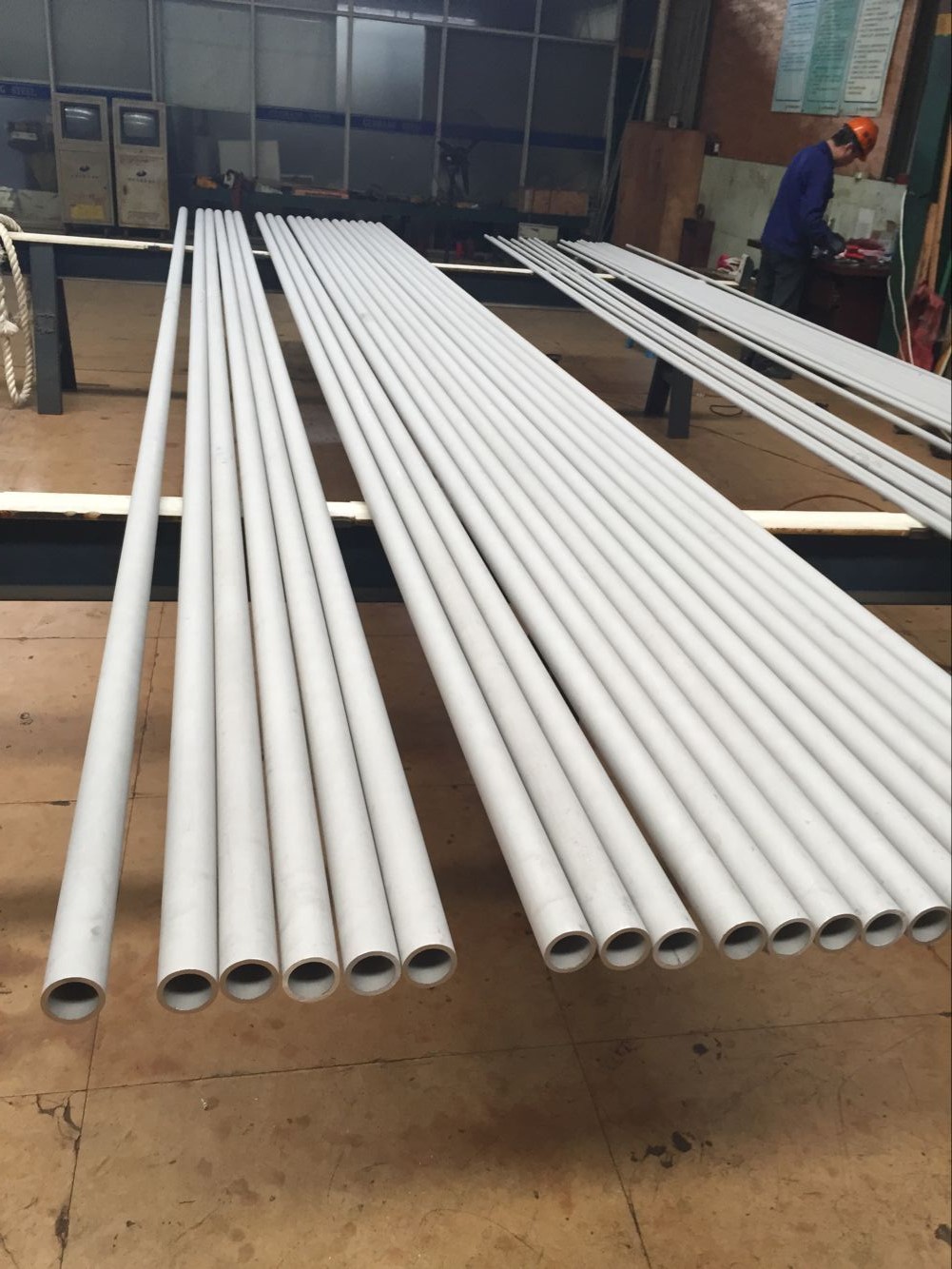 Seamless Stainless Steel Pipe image 5