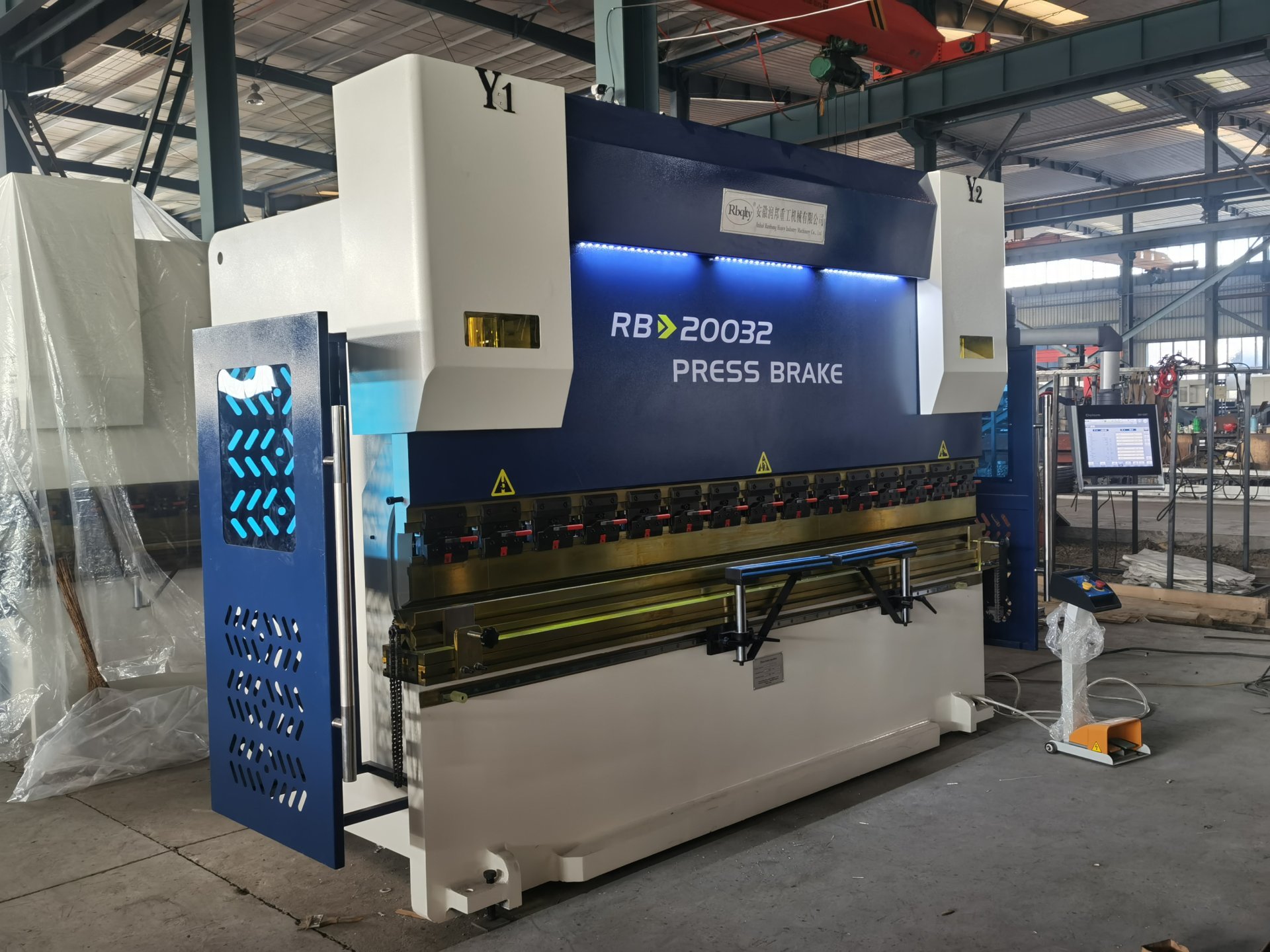 DA58T 6+1 Axis Hydraulic Press Brake Machine image 2