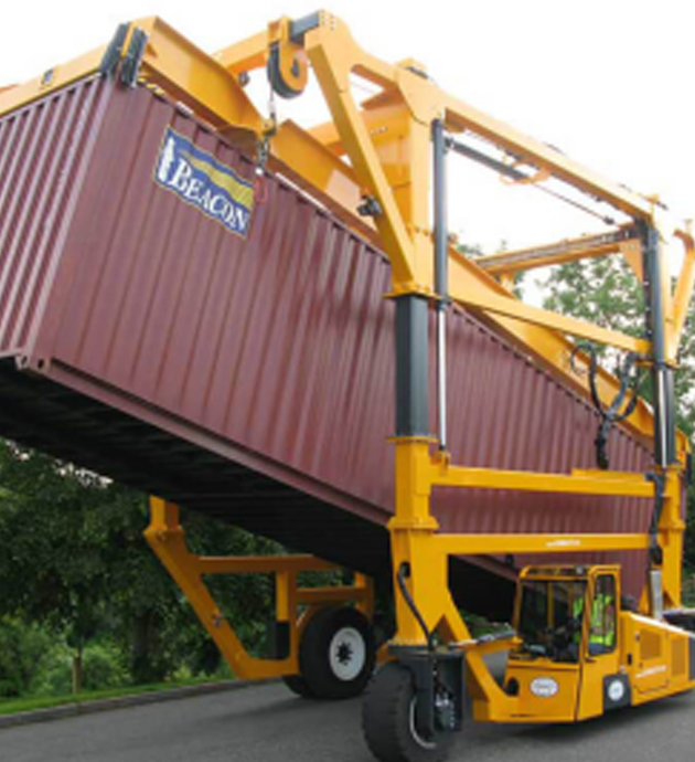 Container Straddle Carrier image 10